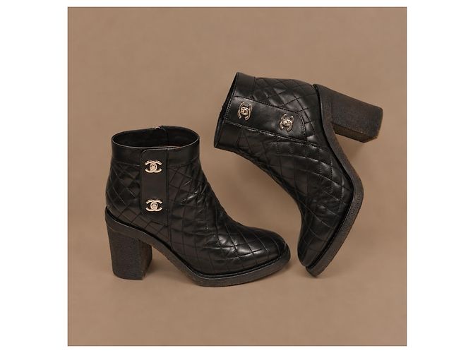 Botines Chanel Multi CC Cuero Acolchado - vista 18