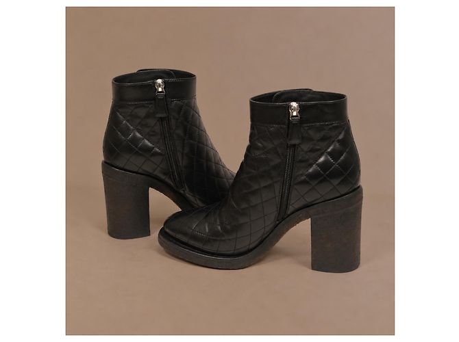 Botines Chanel Multi CC Cuero Acolchado - vista 3