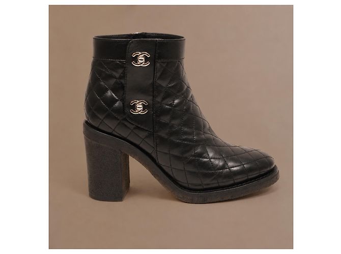 Botines Chanel Multi CC Cuero Acolchado - vista 4