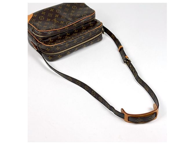 Bolsa de Ombro Louis Vuitton Nile - vista 6