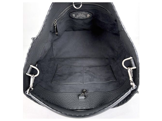 Fendi Schultertasche aus grauem Leder - Ansicht 6