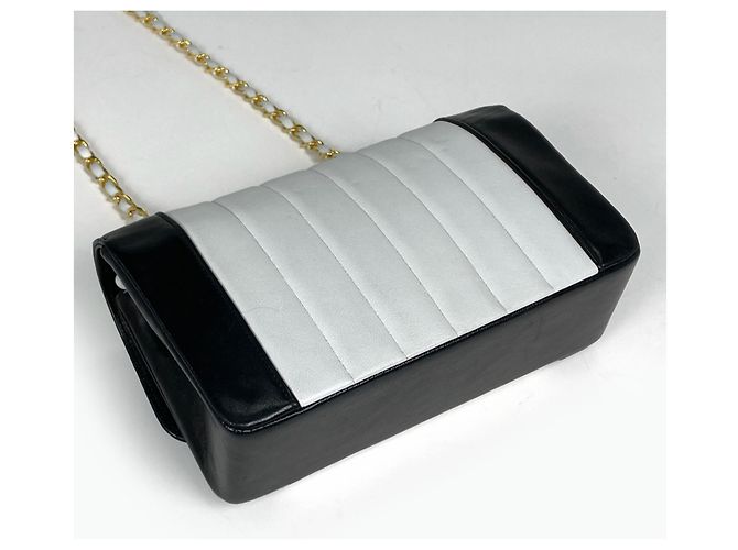 Chanel Schultertasche aus bicolor Leder - Ansicht 2