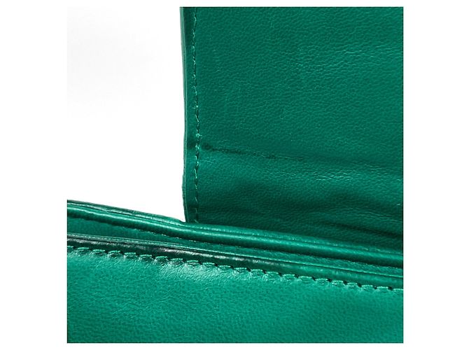 Borsa a tracolla Chanel in pelle verde - vista 9