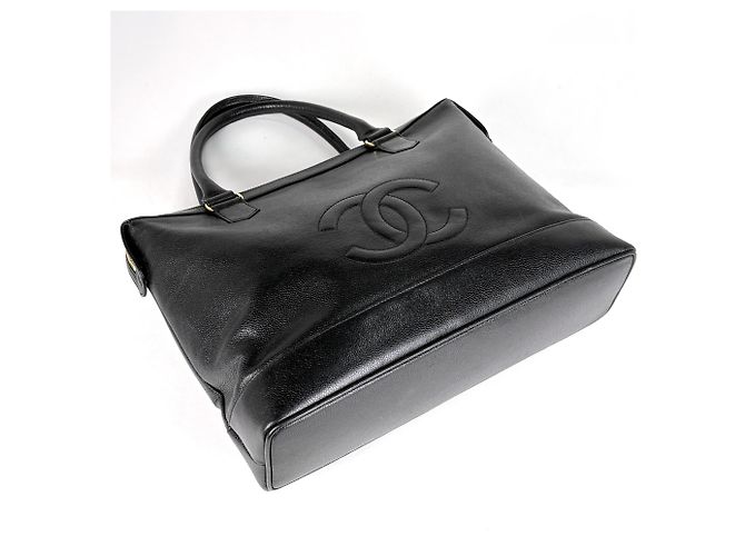 Saco Tote Chanel em couro de bezerro grão preto - vista 2