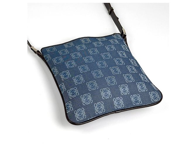 Borsa a tracolla Loewe Anagram Canvas - vista 2