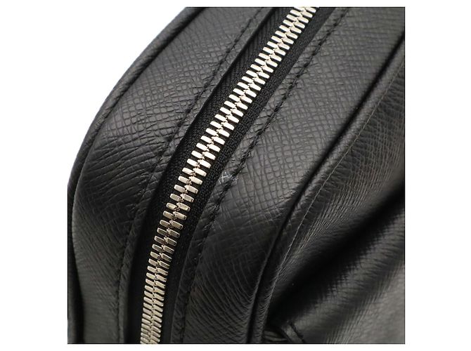 Borsa a tracolla Louis Vuitton Taiga Alex - vista 8