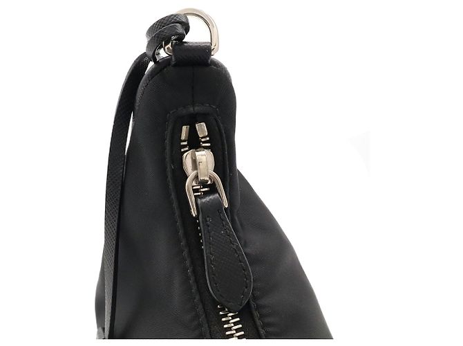 Prada Re-Nylon Triangle Schultertasche - Ansicht 7