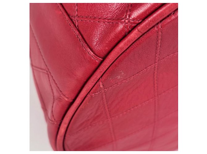 Borsa a tracolla Chanel in pelle matelassé rossa - vista 3