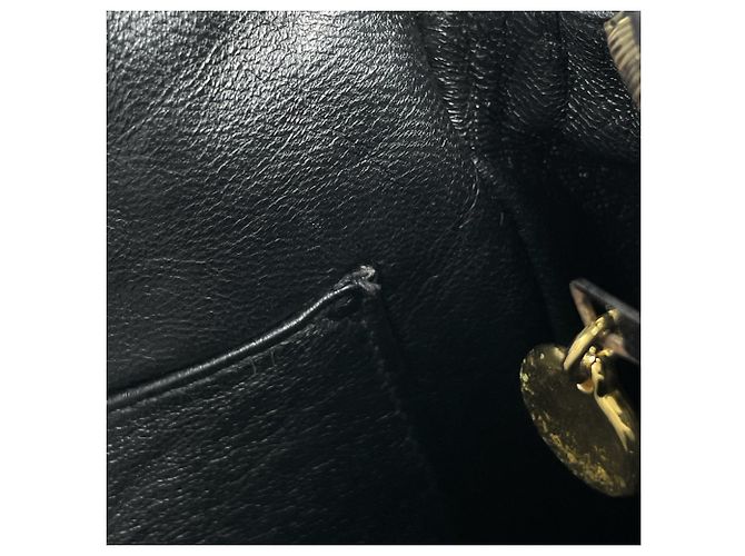 Borsa a tracolla Chanel Black Matelassé - vista 10