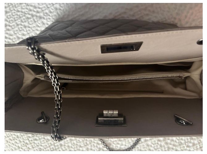 Borsa a tracolla Chanel trapuntata beige - vista 6