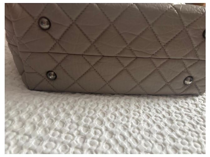 Borsa a tracolla Chanel trapuntata beige - vista 7
