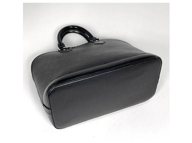 Borsa Louis Vuitton Alma in pelle Epi nera - vista 2