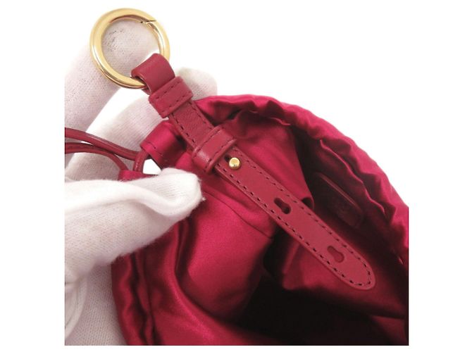 Miu Miu Bordeaux Satinleder-Beuteltasche - Ansicht 5