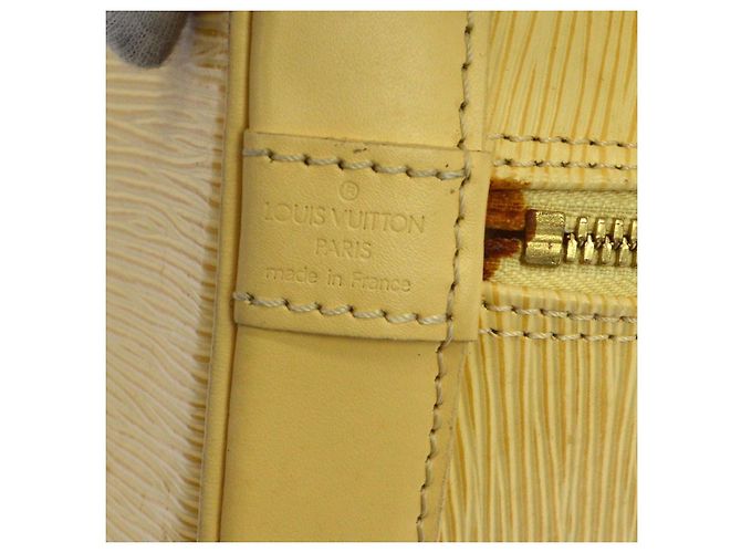 Louis Vuitton Alma Epi Leather PM - view 4