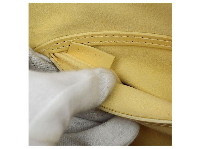 Louis Vuitton Alma Epi Leather PM - view 5