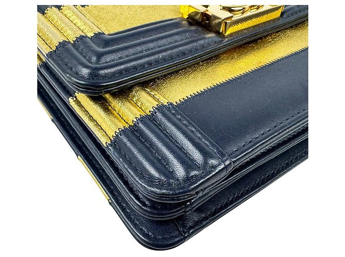Borsa a tracolla Chanel Boy North South in pelle - vista 9