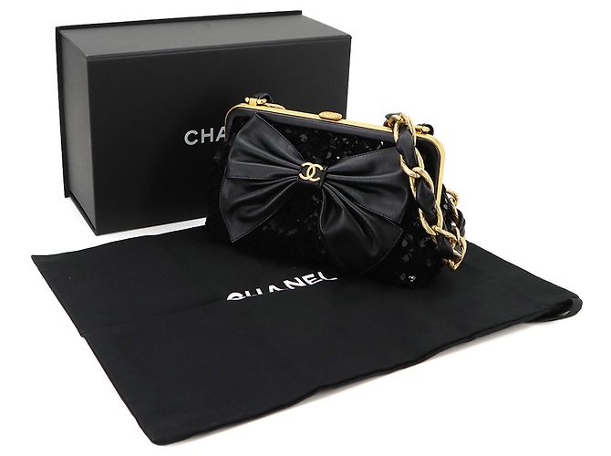 Borsa a tracolla Chanel con catena e nastro - vista 2