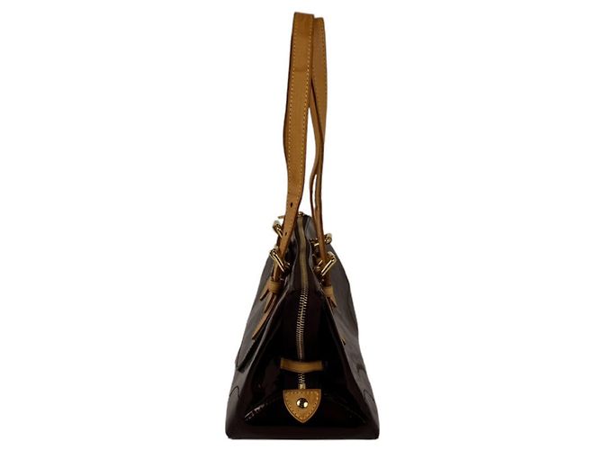 Borsa Louis Vuitton Monogram Vernis in Amarante - vista 2