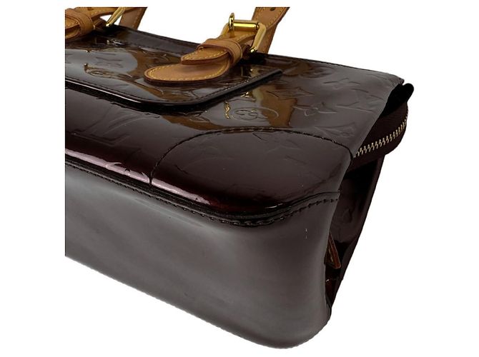 Borsa Louis Vuitton Monogram Vernis in Amarante - vista 8
