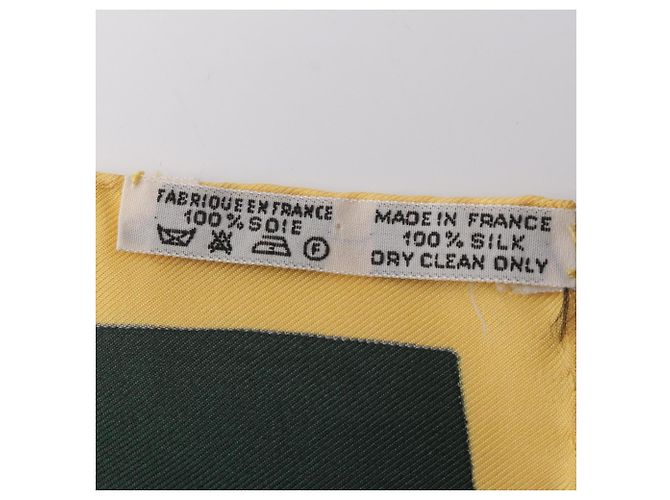 Hermès Foulard Hermes Carre 90 Les Armes de Paris - vista 3