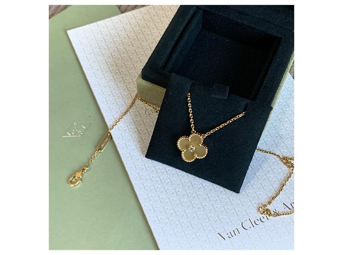 Collana Quadrifoglio Van Cleef & Arpels - vista 3