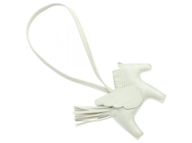 Hermès Charm Hermes Rodeo Pegasus PM in toni verdi - vista 2