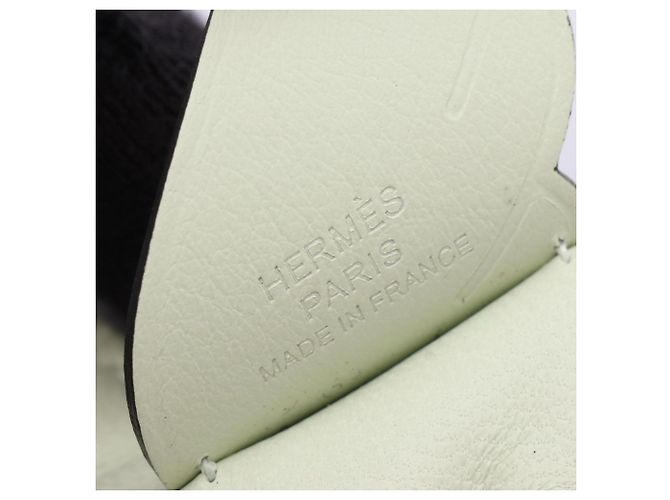 Hermès Charm Hermes Rodeo Pegasus PM in toni verdi - vista 3