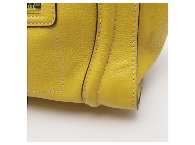 Céline Borsa a mano Celine Luggage Mini Shopper in pelle gialla - vista 10