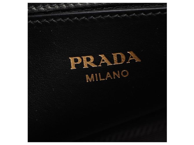 Borsa a spalla Prada in vitello Saffiano Soft - vista 4