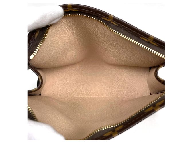 Louis Vuitton Pochette Toilette 19 Bag - vista 6