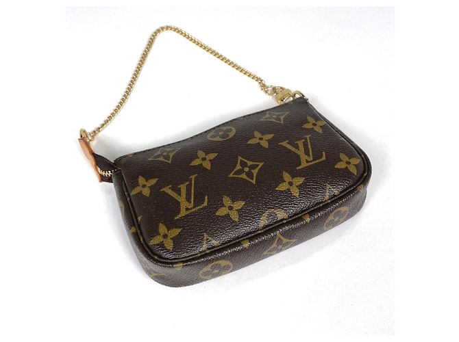 Louis Vuitton Mini Pochette Accessoires - vista 2
