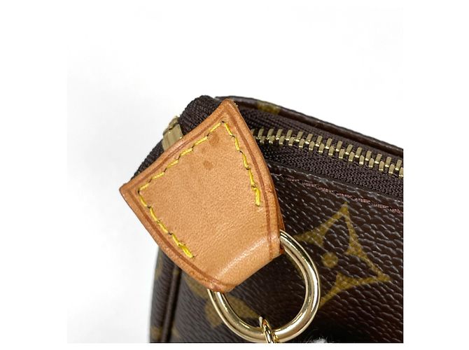 Louis Vuitton Mini Pochette Accessoires - vista 4
