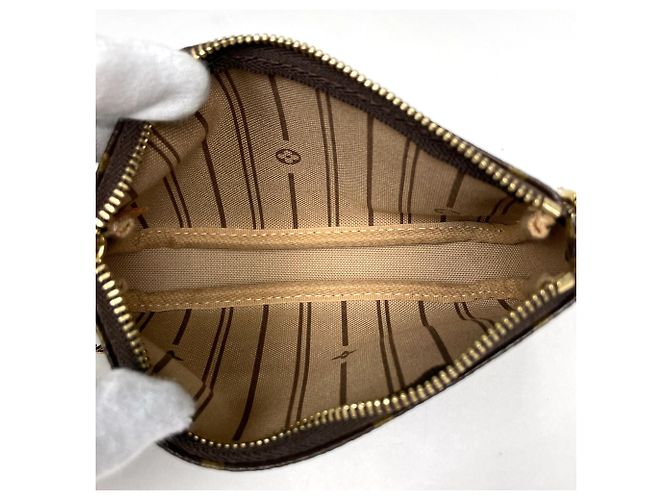 Louis Vuitton Mini Pochette Accessoires - vista 6