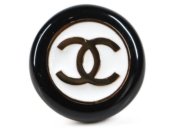 Chanel Orecchini CC Logo in Metallo e Resina Nero Bianco - vista 2