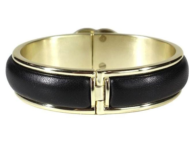 Bracciale cuff Chanel in pelle e metallo dorato - vista 3