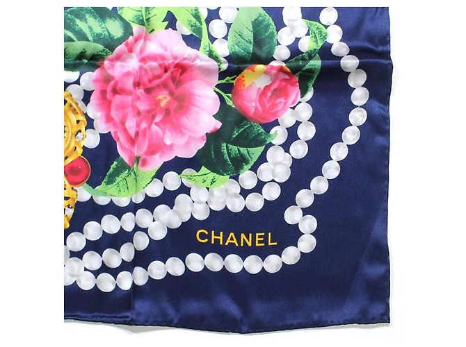Chanel Foulard in seta Fiori e Gioielli blu navy - vista 4