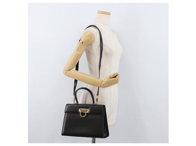 Salvatore Ferragamo Gancini Hand Bag Leather 2way Black Gold - vista 30