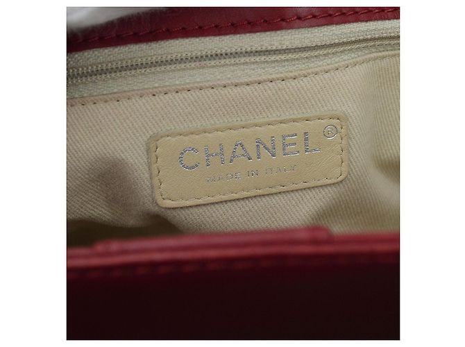 Chanel Hamptons Shopping Quilted Calfskin Small - vista 4