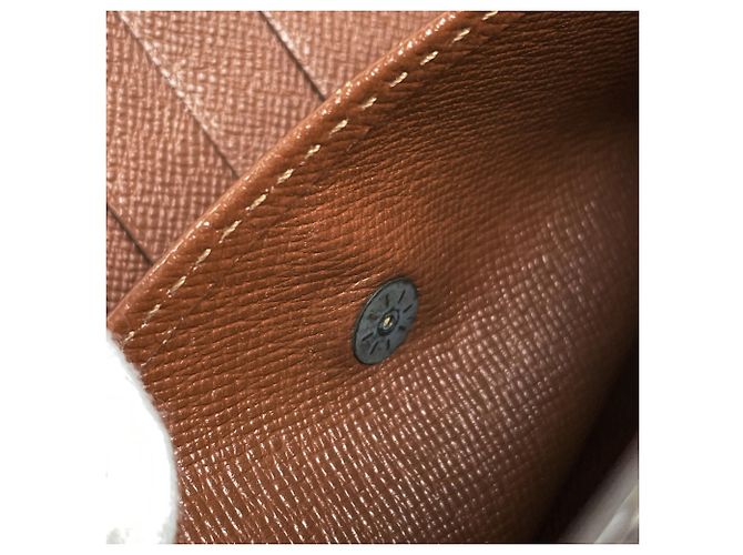 Louis Vuitton Portefeuille Tresor Etui Papier Tri-fold Wallet - vista 5