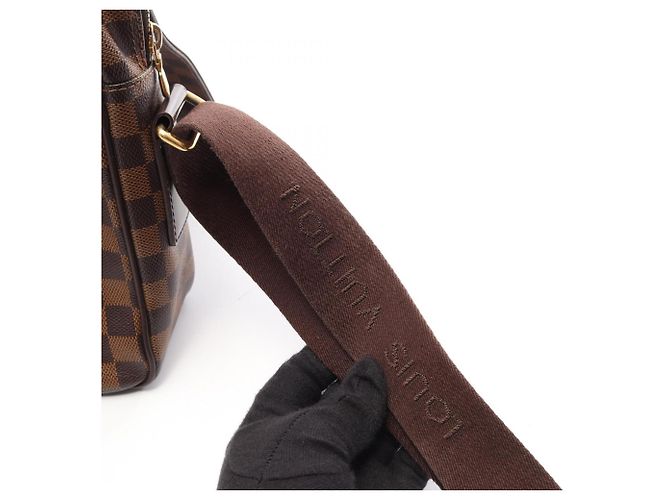 Borsa a tracolla/Borsa a mano Louis Vuitton Shelton MM - vista 16