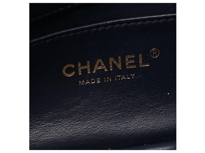 Borsa a mano Chanel Matelassé in pelle di agnello blu navy - vista 4
