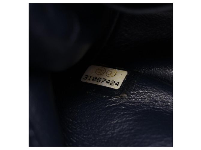 Borsa a mano Chanel Matelassé in pelle di agnello blu navy - vista 5