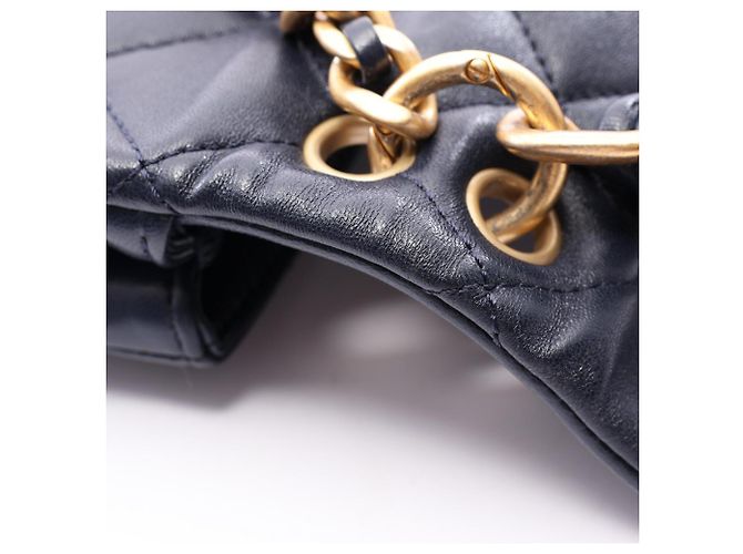 Borsa a mano Chanel Matelassé in pelle di agnello blu navy - vista 7