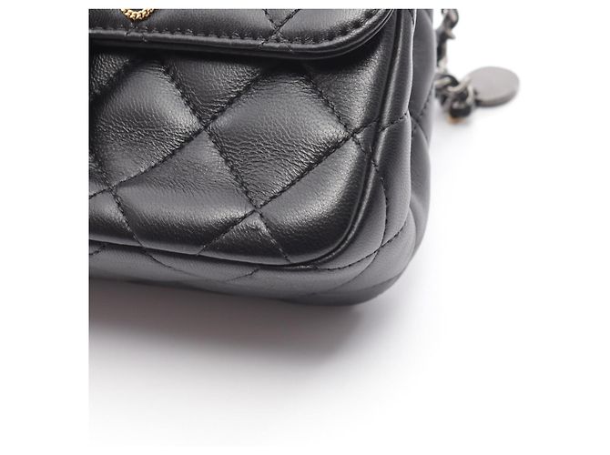 Borsa a tracolla Chanel Matelassé in pelle di agnello - vista 7