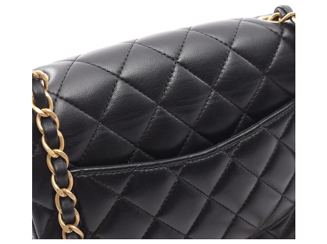 Borsa a tracolla Chanel Matelassé in pelle d'agnello nera - vista 13