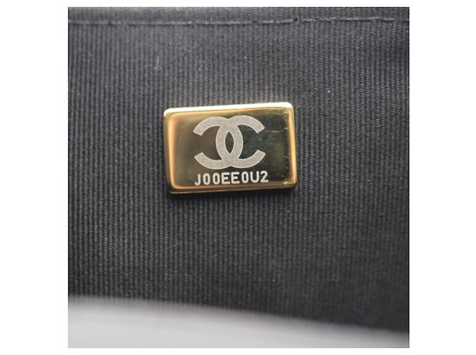 Borsa a tracolla Chanel Matelassé in pelle d'agnello nera - vista 5