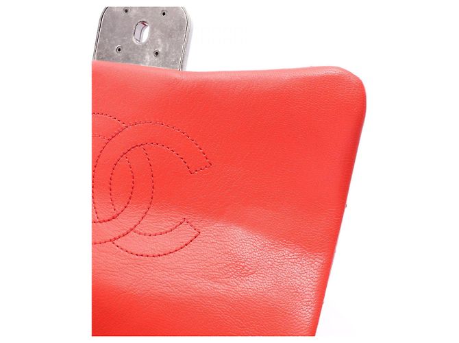 Borsa a tracolla Chanel Matelassé in pelle rossa - vista 6