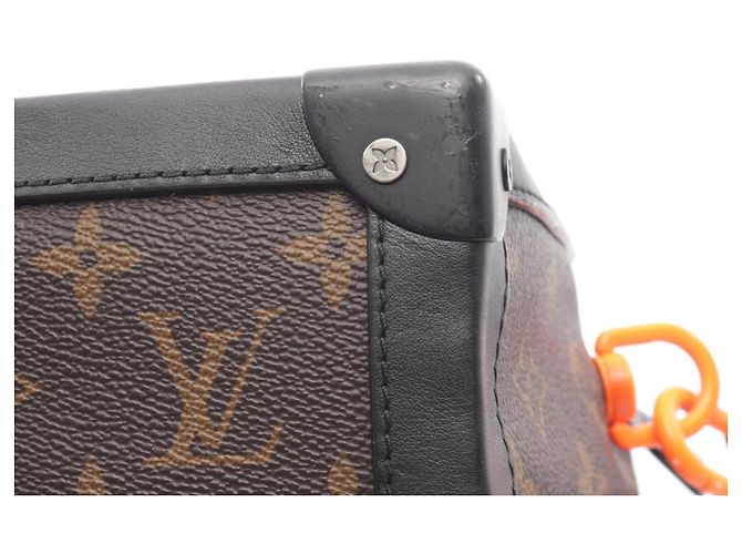 Borsa a tracolla Louis Vuitton Soft Trunk Monogram Solar Ray - vista 11