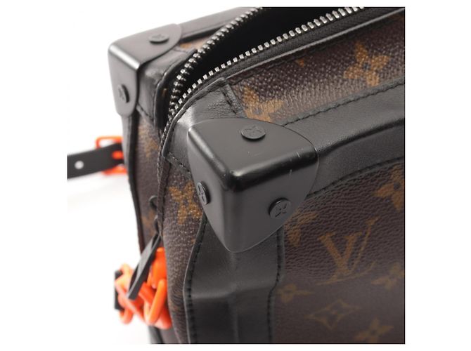 Borsa a tracolla Louis Vuitton Soft Trunk Monogram Solar Ray - vista 6