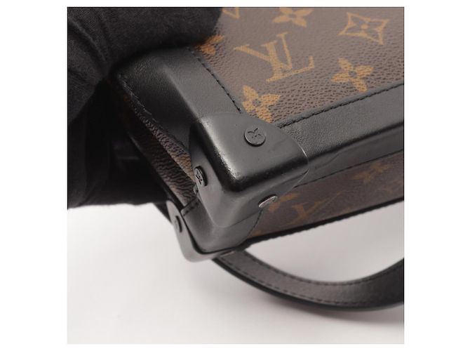 Borsa a tracolla Louis Vuitton Soft Trunk Monogram Solar Ray - vista 9